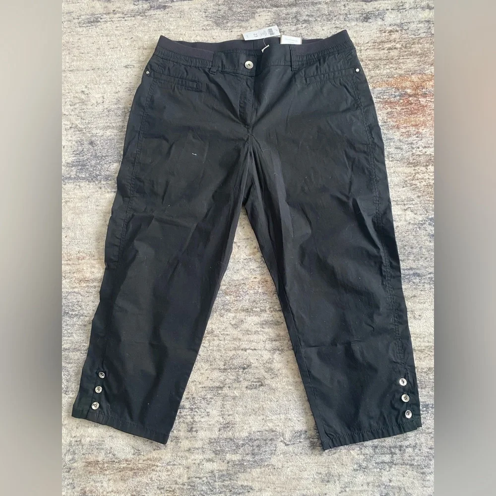Chico's Black Capris with Button Detail - Picture 1 of 6